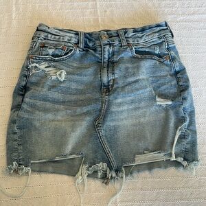 American Eagle outfitters. Size 8. Curvy. Hi- rise mini. Denim skirt.